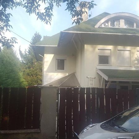 Bliss Apartment Тата Екстер'єр фото
