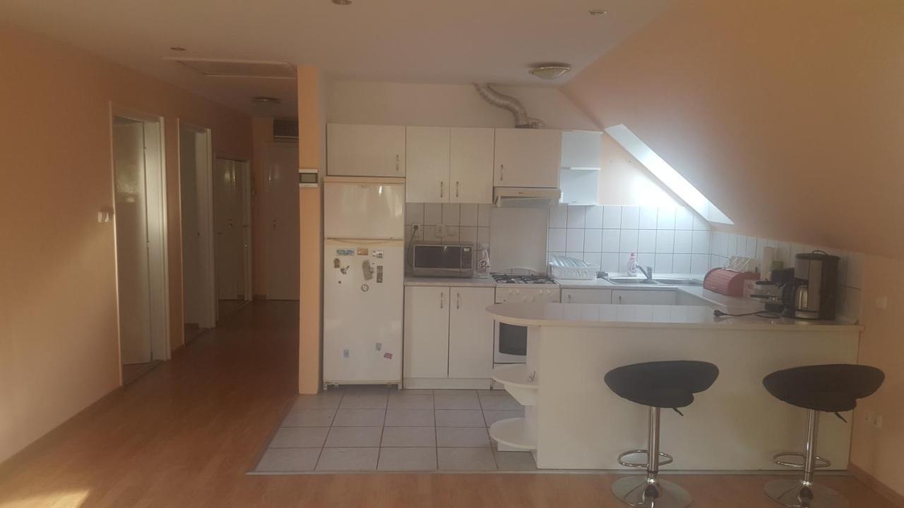 Bliss Apartment Тата Екстер'єр фото