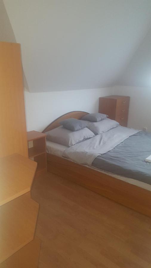 Bliss Apartment Тата Екстер'єр фото